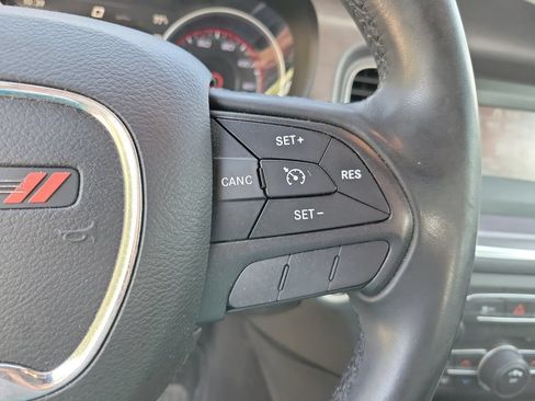 Used 2016 Dodge Charger SE RWD image 21