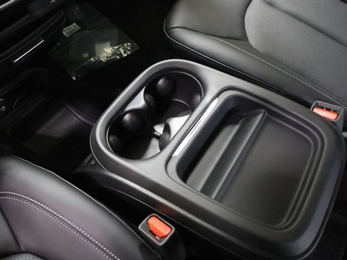 New 2027 Chrysler Pacifica Select AWD/4WD image 23