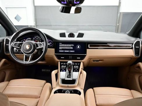 Certified 2023 Porsche Cayenne Platinum Edition AWD/4WD image 19