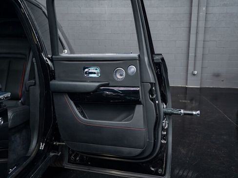 Used 2020 Rolls-Royce Cullinan AWD/4WD image 22