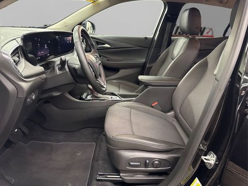 Used 2025 Buick Encore GX Preferred w/ Comfort Package image 9