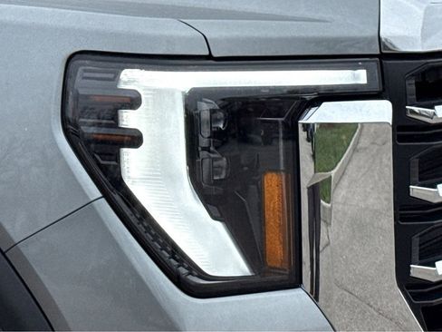 New 2026 GMC Sierra 2500 SLE w/ SLE Value Package; image 19