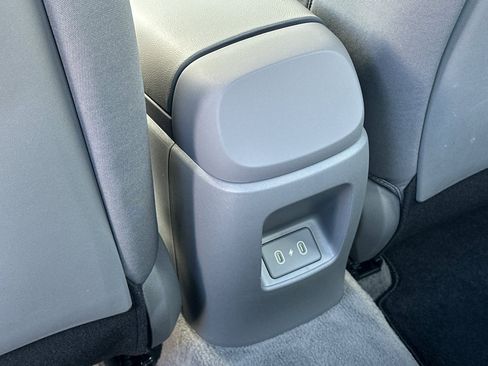 Used 2024 Hyundai Elantra SEL image 14