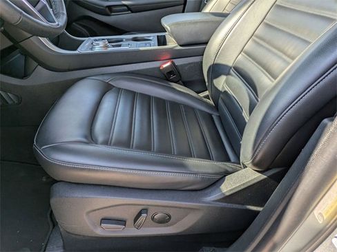 Used 2024 Ford Edge SEL image 15