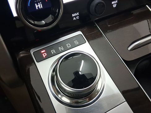 Used 2018 Land Rover Range Rover Long Wheelbase Supercharged image 16