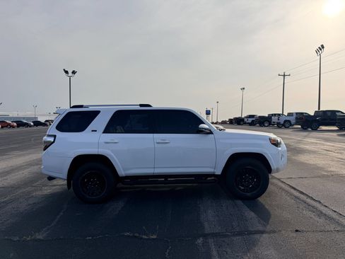 Used 2020 Toyota 4Runner SR5 Premium w/ Moonroof Package AWD/4WD image 5