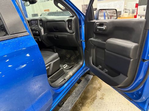 Used 2022 Chevrolet Silverado 1500 Custom image 6