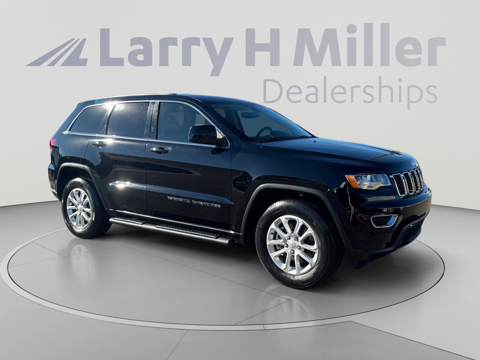Used 2022 Jeep Grand Cherokee Laredo E RWD image 7