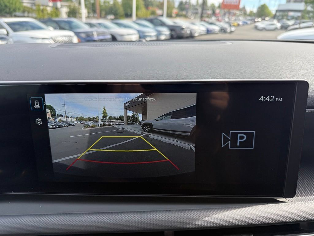 Certified 2025 Hyundai Santa Cruz SE FWD image 20