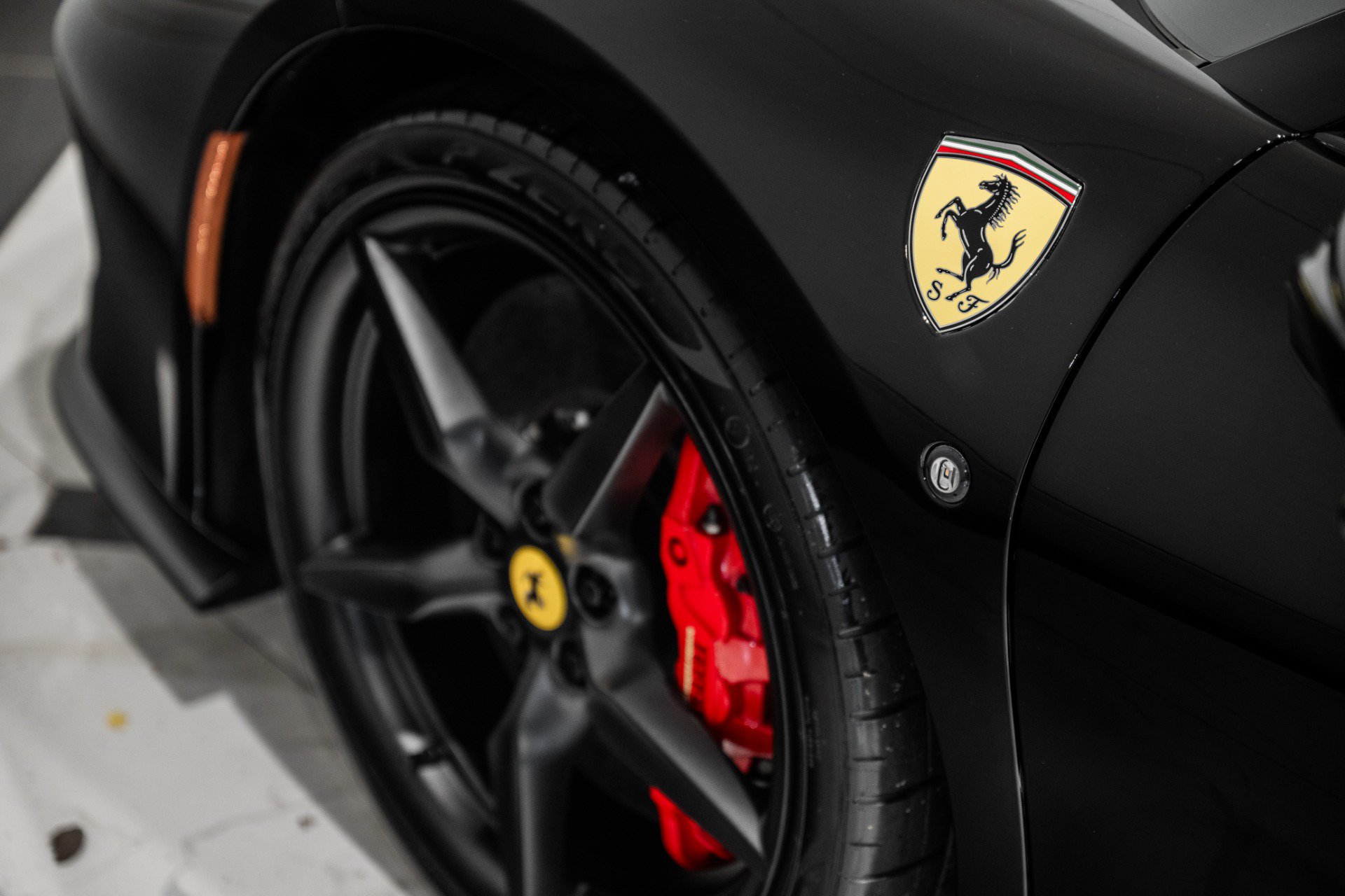 Used 2021 Ferrari F8 Tributo RWD image 12