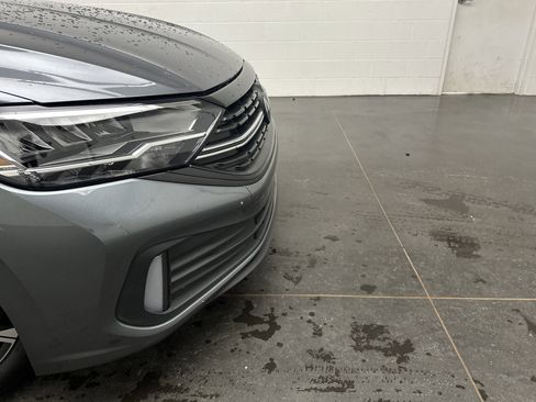 Used 2024 Volkswagen Jetta Sport image 2