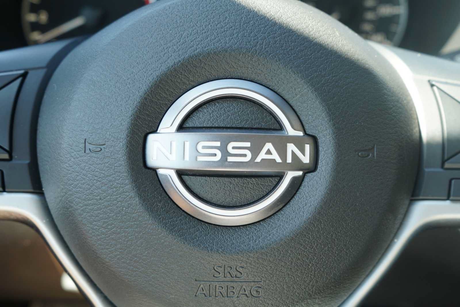 Used 2025 Nissan Altima 2.5 SV FWD image 12