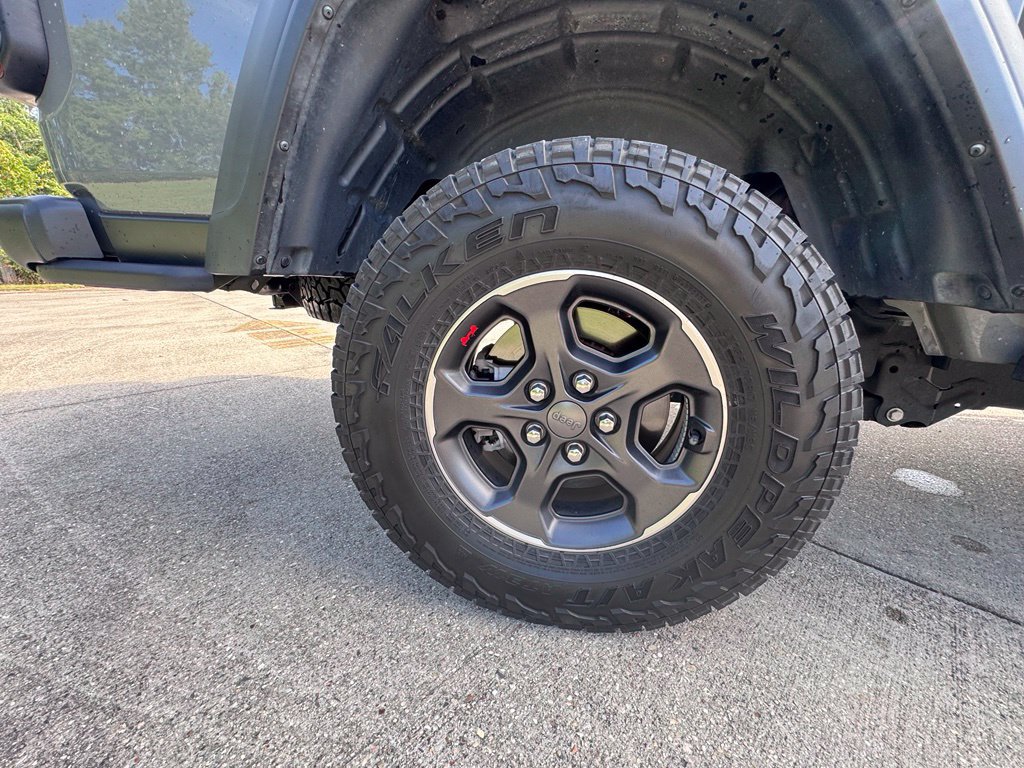 Used 2023 Jeep Gladiator Rubicon w/ LED Lighting Group AWD/4WD image 18