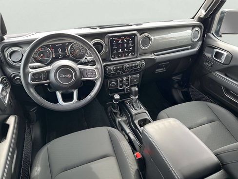 Used 2023 Jeep Wrangler Unlimited Sahara w/ Cold Weather Group AWD/4WD image 17