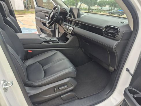 Used 2023 Honda Pilot EX-L image 19