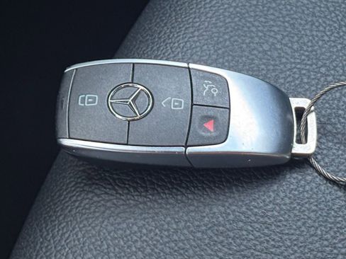 Used 2025 Mercedes-Benz GLA 250 4MATIC image 22