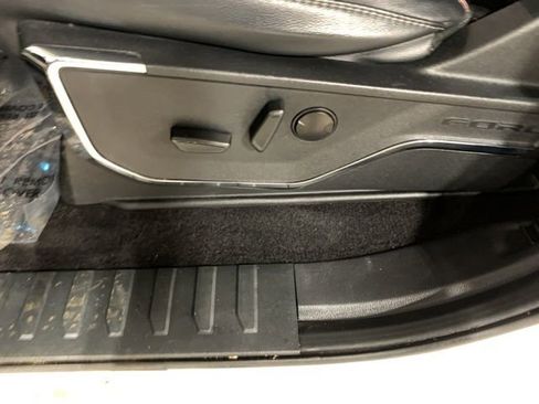 Used 2023 Ford F150 Lariat image 19