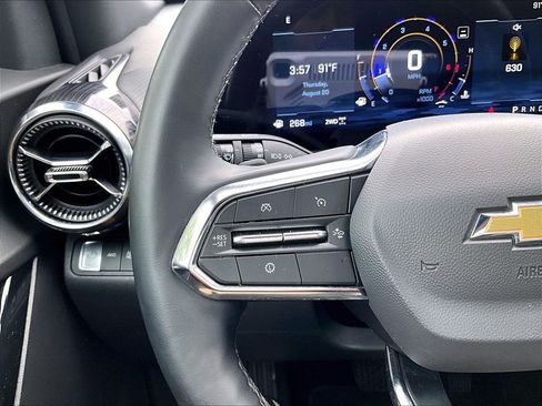 Used 2026 Chevrolet Equinox LT AWD/4WD image 22