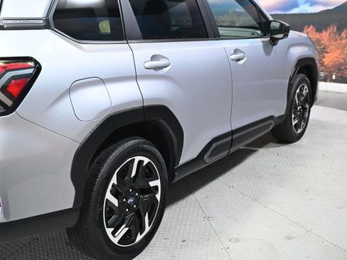 Used 2025 Subaru Forester Limited image 9