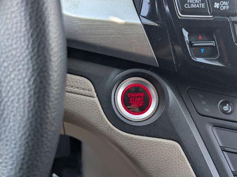 Used 2019 Honda Odyssey EX image 24