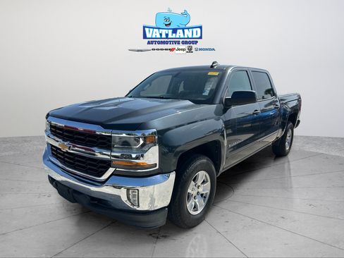 Used 2018 Chevrolet Silverado 1500 LT w/ All Star Edition AWD/4WD image 20