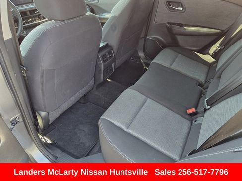 Used 2023 Nissan Rogue SV image 14