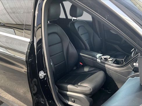 Used 2019 Mercedes-Benz GLC 350e 4MATIC image 9