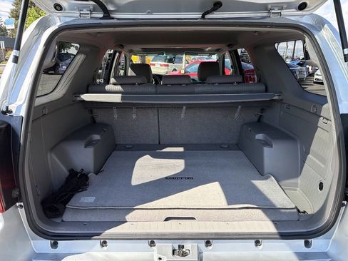 Used 2007 Toyota 4Runner SR5 AWD/4WD image 6