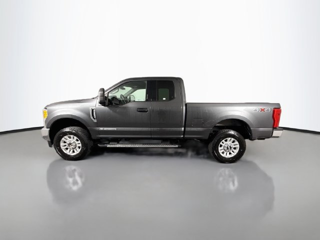 Used 2017 Ford F250 XLT w/ XLT Value Package AWD/4WD image 4