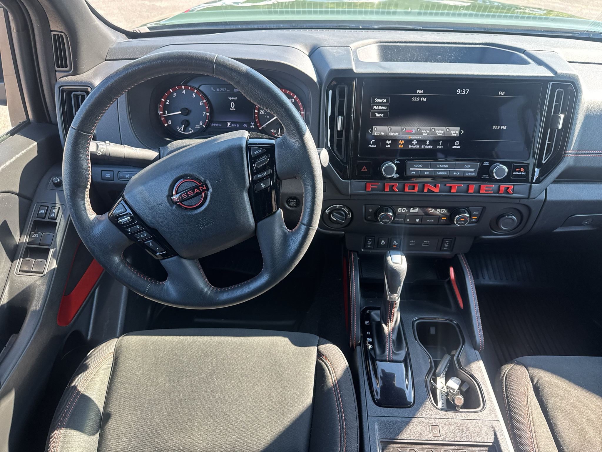 Used 2025 Nissan Frontier PRO-4X w/ Pro Convenience Package AWD/4WD image 11