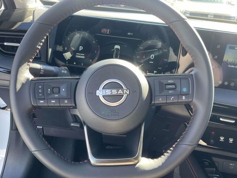 Used 2026 Nissan Kicks SR image 18