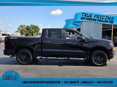 Used 2024 Chevrolet Silverado 1500 Custom w/ Turbomax Blackout Package AWD/4WD image 6