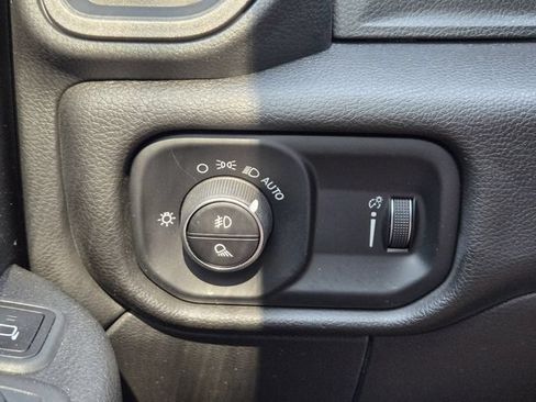 Certified 2024 RAM 2500 Tradesman w/ Special Service Vehicle Group AWD/4WD image 28