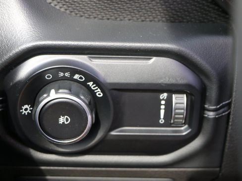 Used 2024 Jeep Wrangler Unlimited Rubicon 4xe AWD/4WD image 18