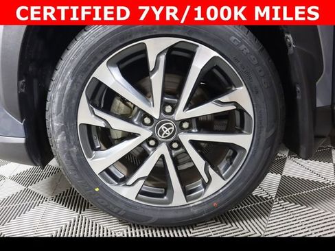 Used 2022 Toyota Corolla Cross XLE image 21