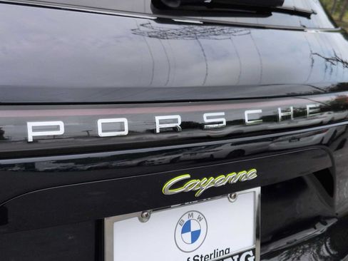 Used 2021 Porsche Cayenne E-Hybrid AWD/4WD image 12