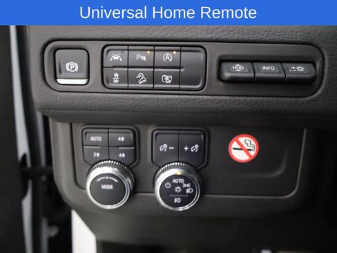 Used 2024 GMC Yukon XL Denali AWD/4WD image 11