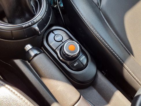 Used 2016 MINI Cooper 2-Door Hardtop image 13