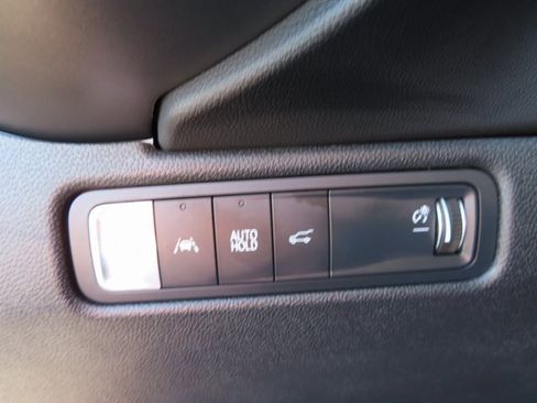 Used 2024 Chevrolet Equinox EV RS image 32