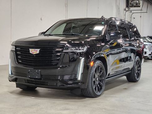 Used 2021 Cadillac Escalade Premium Luxury Platinum image 4