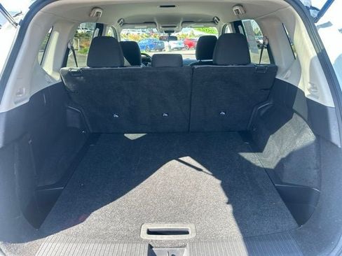 Used 2022 Nissan Rogue S AWD/4WD image 7