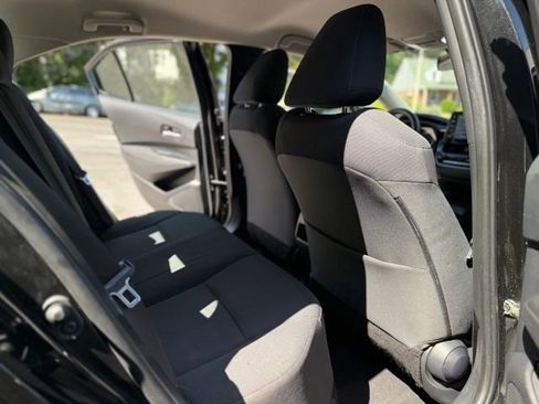 Used 2021 Toyota Corolla LE image 14