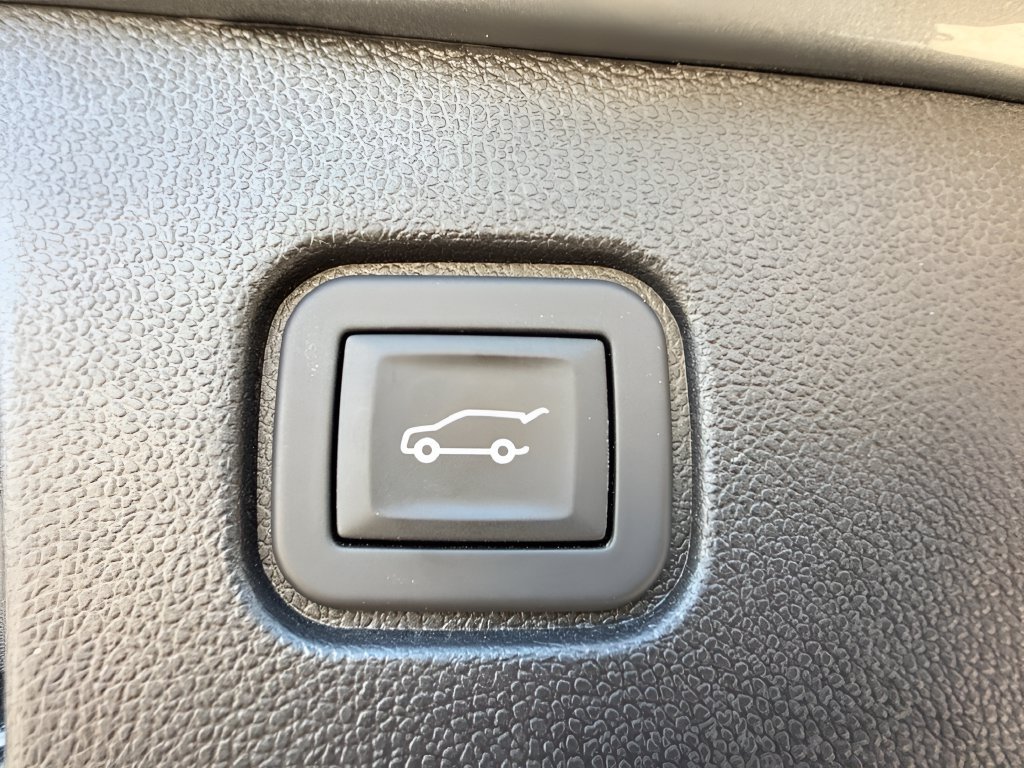 Used 2025 Chevrolet Blazer EV SS AWD/4WD image 38