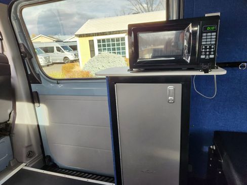 Used 2017 Mercedes-Benz Sprinter 2500 image 16