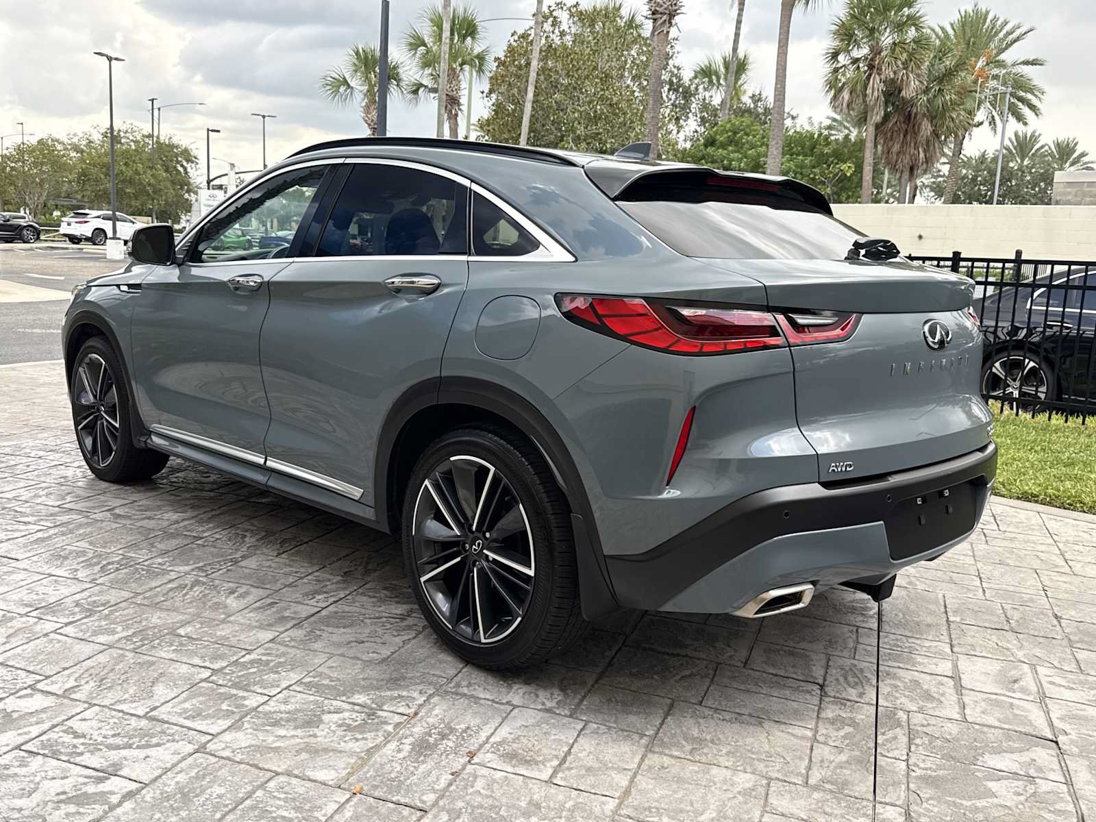 Certified 2025 INFINITI QX55 Essential w/ Accent Package AWD/4WD image 6