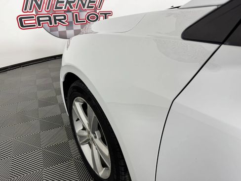 Used 2016 Chevrolet Cruze LT FWD image 20