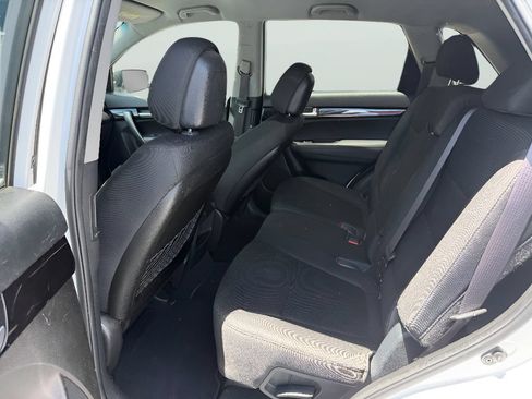 Used 2014 Kia Sorento LX FWD image 13