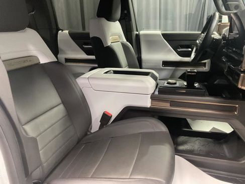 Used 2025 GMC Hummer EV 2X w/ LPO, Sport Package image 16