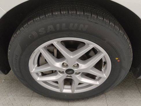 Used 2023 Ford Edge SEL image 31