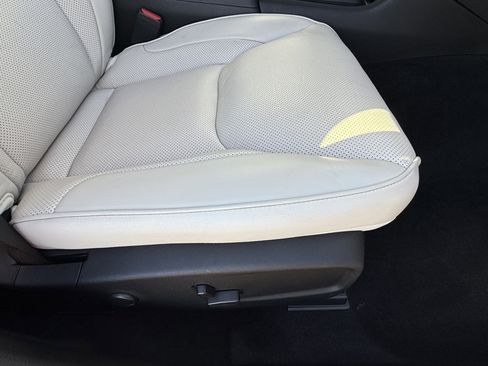 Used 2022 Chrysler 300 Touring L w/ Comfort Group image 30